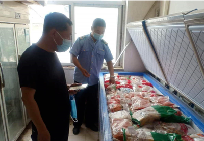 五臺食品安全大檢查 批發市場貼封條，筑牢食用農產品防線